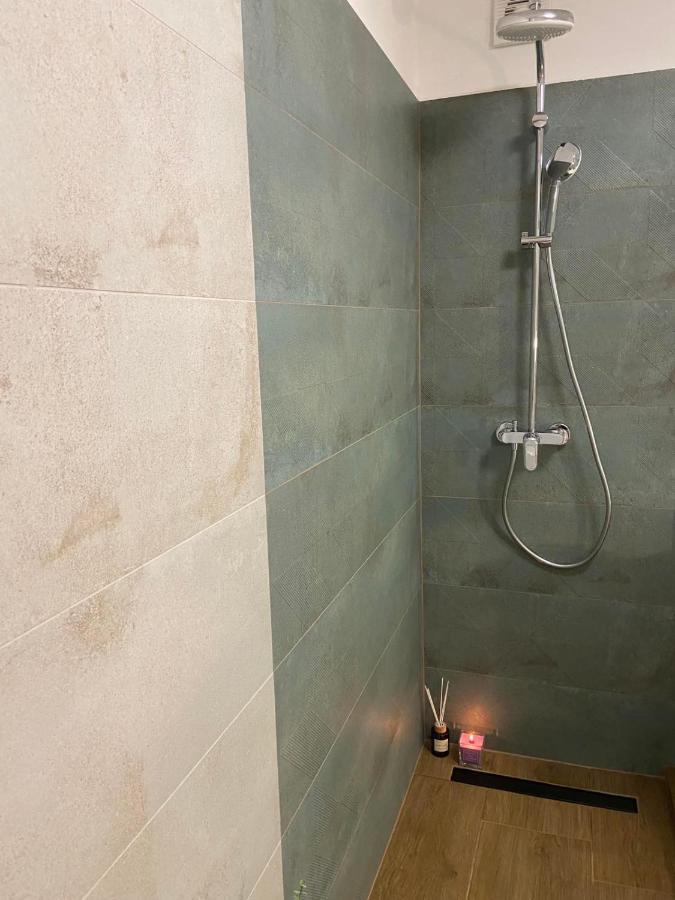 Sunny Apartment In غييكا المظهر الخارجي الصورة