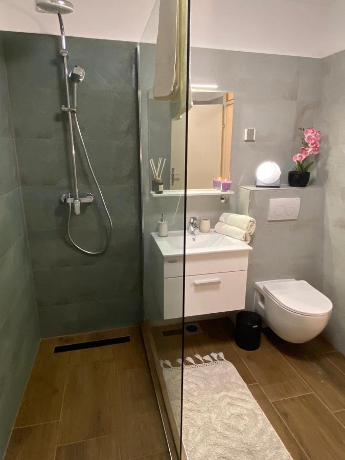 Sunny Apartment In غييكا المظهر الخارجي الصورة